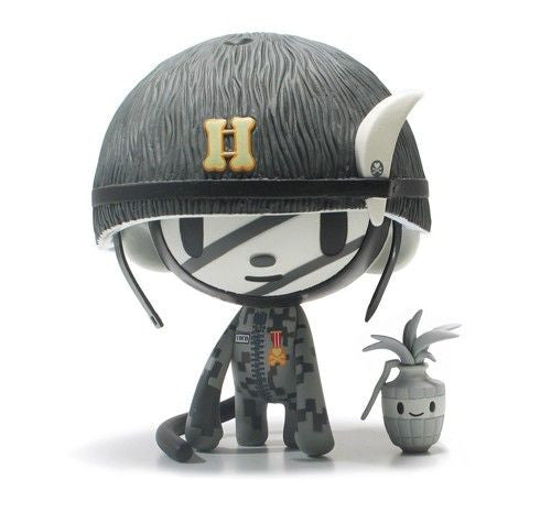 Captain Coco (Grayscale SDCC 2009 Exclusive) - Nike
