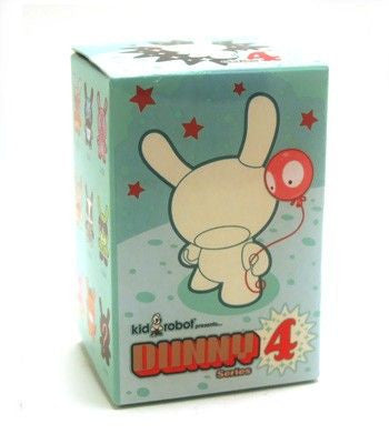 Dunny Series 4: Blind Box - Nike
