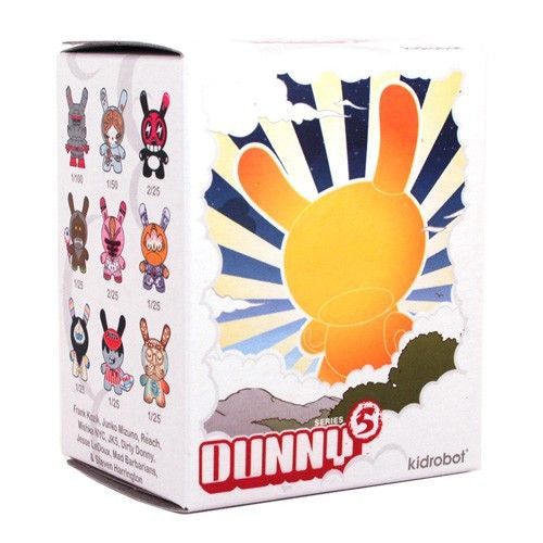 Dunny Series 5: Blind Box - Nike
